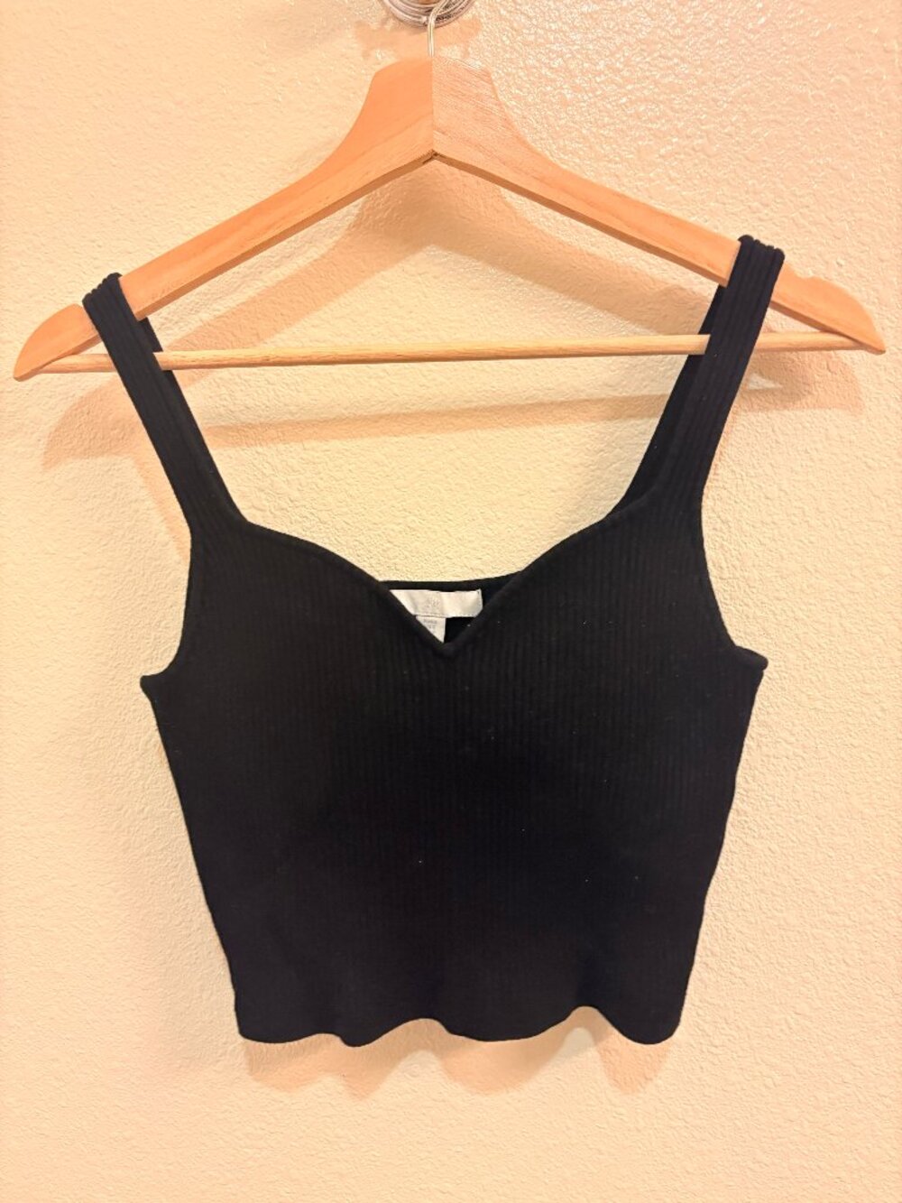 H&M Black Ribbed V-Neck Cropped Tank Top